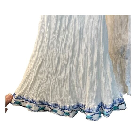 Solitaire Anthropologie Embroidered Swim Cover Up Tunic White Blue Round Neck Be - Picture 2 of 7